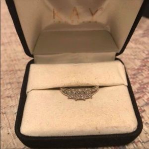 Size 6 Kay Jewelers engagement ring